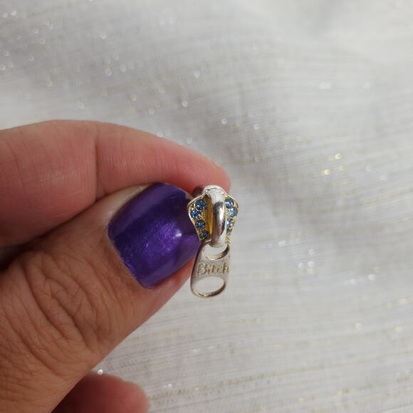 2 Belly Button Rings Zipper Pull & Crystal Heart - Picture 2 of 8